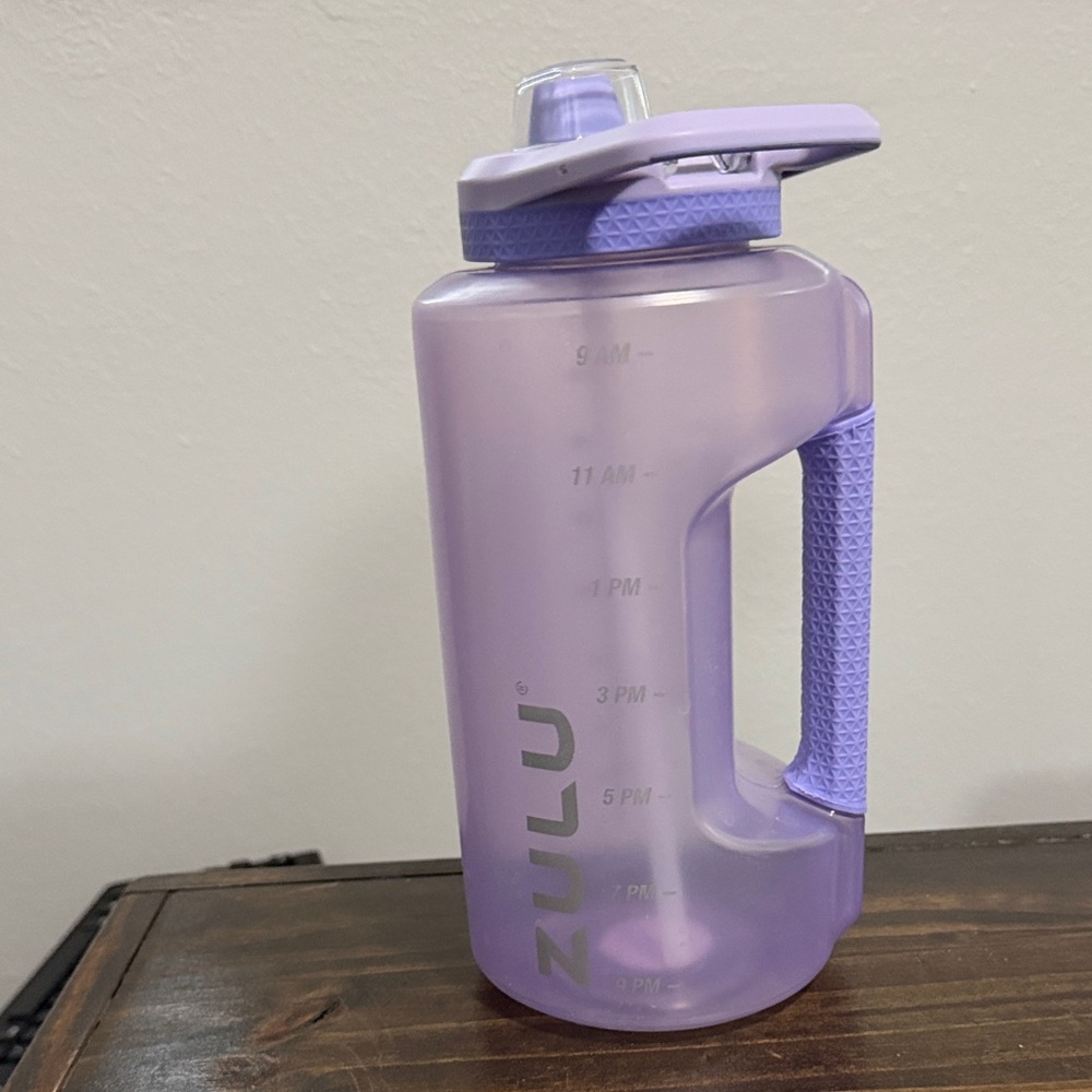 Zulu Lavender 64oz  Hydration Bottle